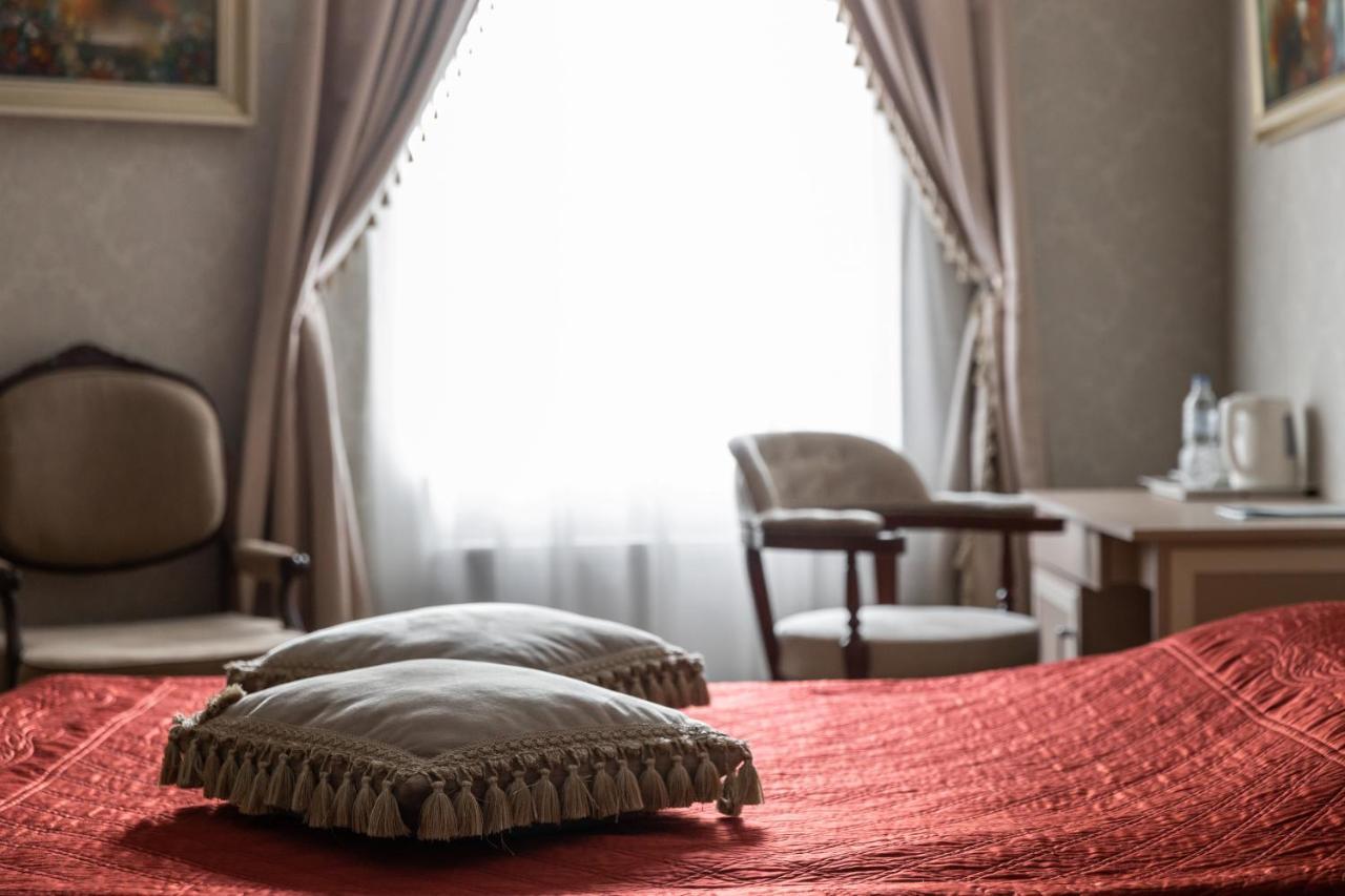 Hotel "Mandarin Clubhouse" Κχαρκίβ Εξωτερικό φωτογραφία