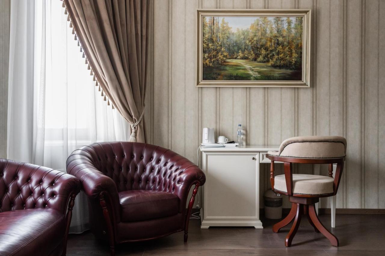 Hotel "Mandarin Clubhouse" Κχαρκίβ Εξωτερικό φωτογραφία
