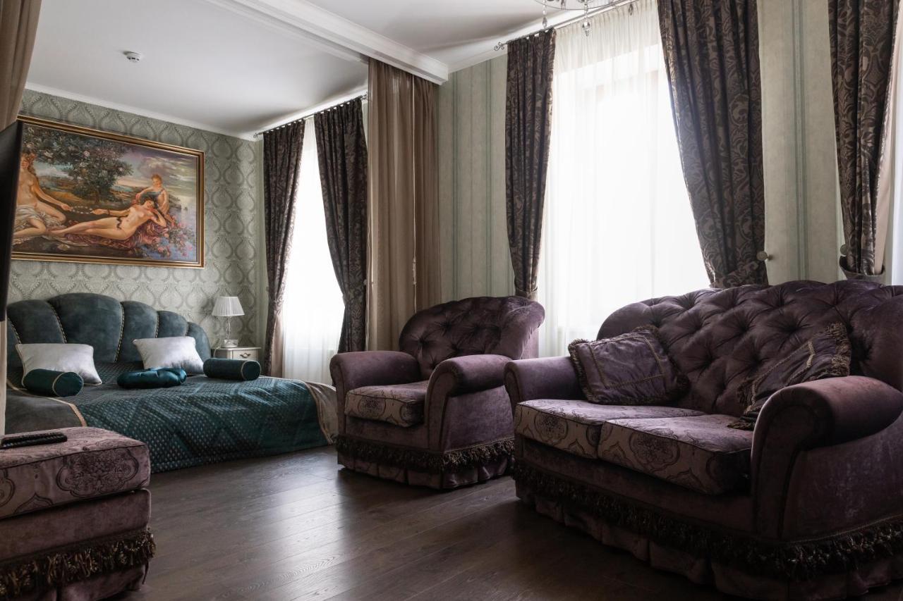 Hotel "Mandarin Clubhouse" Κχαρκίβ Εξωτερικό φωτογραφία