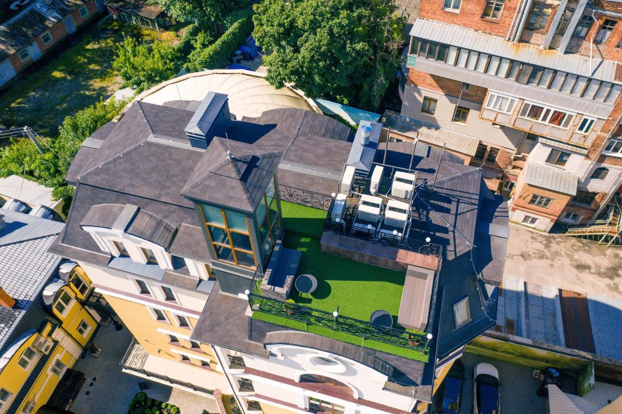 Hotel "Mandarin Clubhouse" Κχαρκίβ Εξωτερικό φωτογραφία