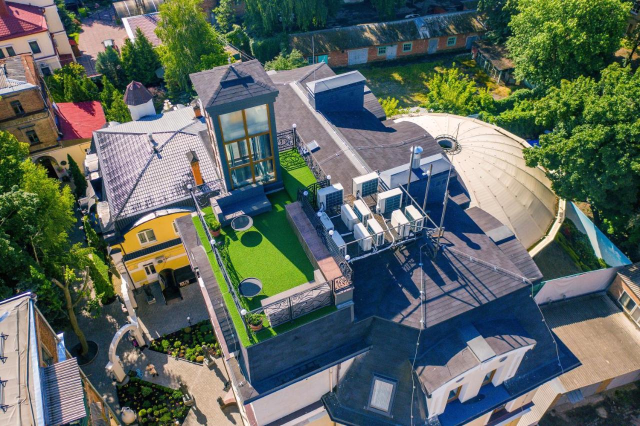 Hotel "Mandarin Clubhouse" Κχαρκίβ Εξωτερικό φωτογραφία